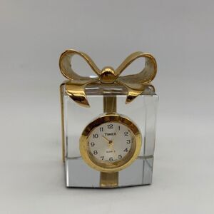 TIMEX Quartz Elegant Gold and White